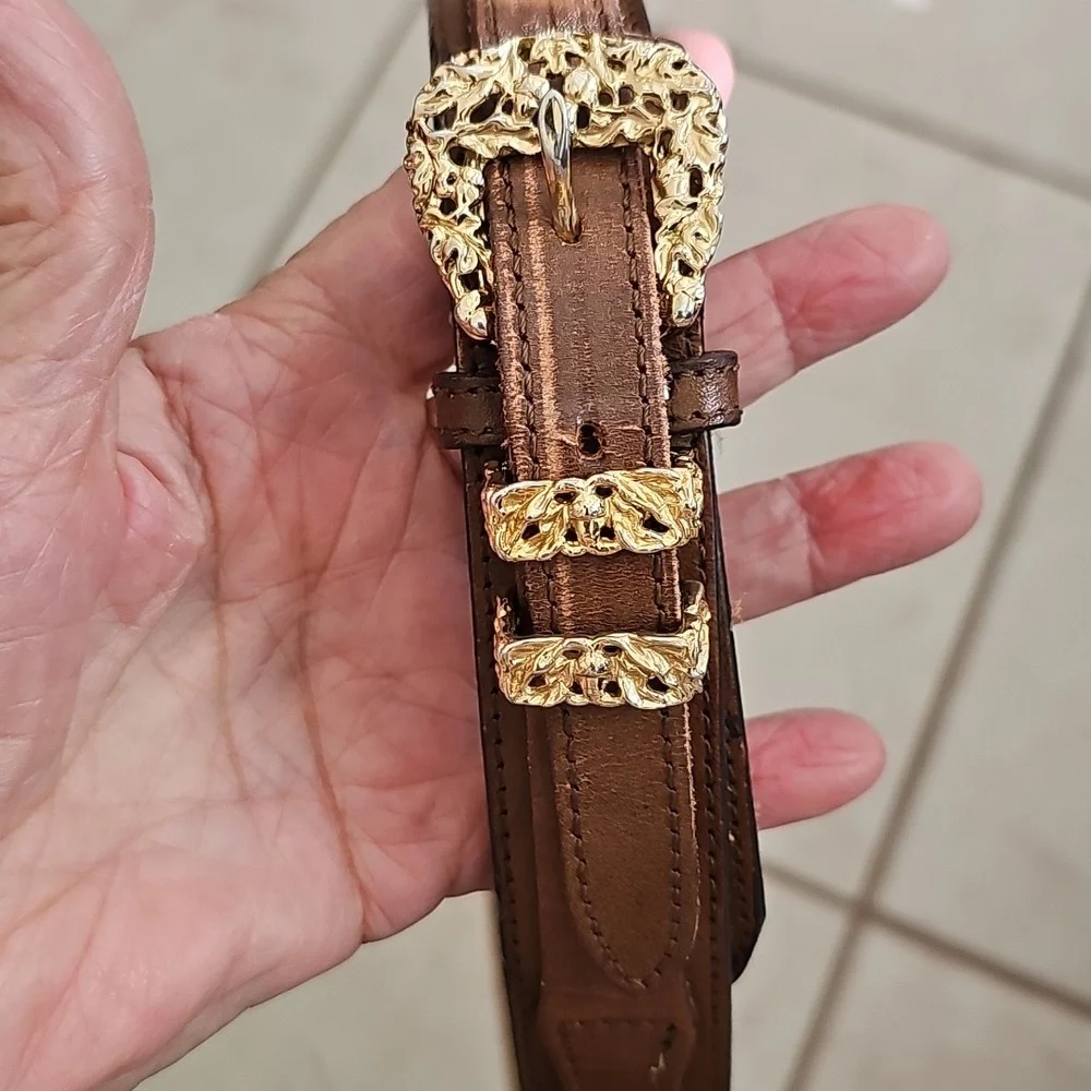 Vintage Brown Leather Belt with Gold‎ Buckle By DUNDEE Size 30